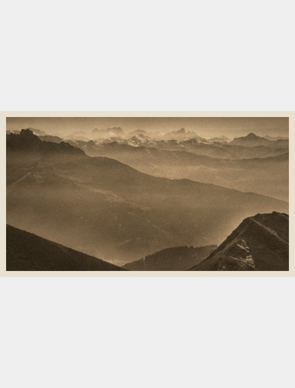 Chaîne à l'horizon